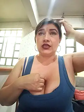 Snapshot of Hannahcandyy chatting on November 2025 10:10:02 PM Hannahcandyy online show from November 2025 10:10:02 PM