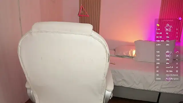 Kendall Bunnyy online show from October 2025 07:58:02 PM