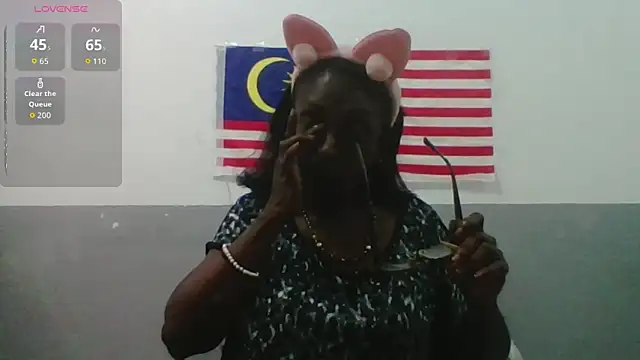 mamakarma1403 online show from February 2026 01:03:02 PM