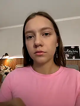 Snapshot of AliceBrayan chatting on September 2025 05:07:02 AM AliceBrayan online show from September 2025 05:07:02 AM