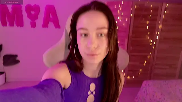 Miss Mia Murr online show from November 2025 05:00:02 AM