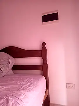 Loliluz 2095 online show from March 2026 07:35:01 PM