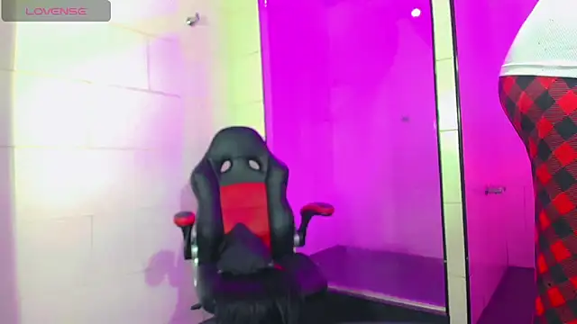 nicol gill  online show from February 2025 11:42:02 AM