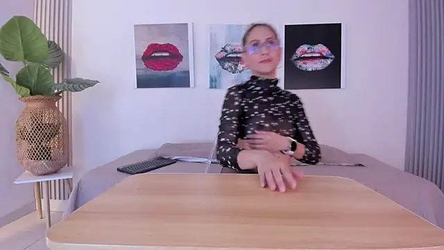 Angela donnato online show from February 2026 03:35:02 AM