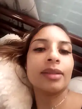 Snapshot of mykaelahoney chatting on November 2025 03:47:02 PM mykaelahoney online show from November 2025 03:47:02 PM