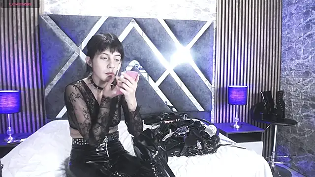 bellatrix25 online show from December 2024 08:29:01 PM