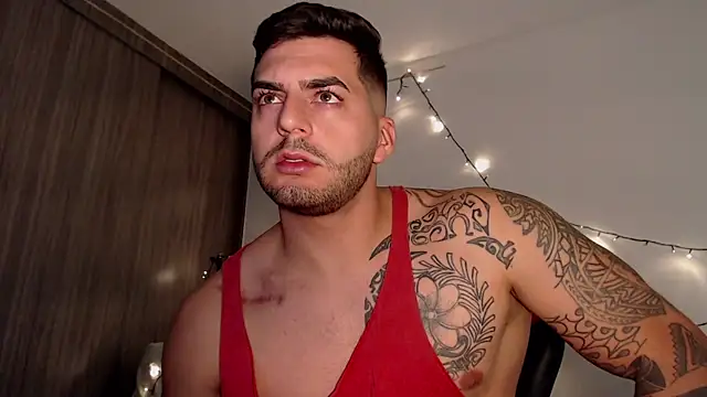 Snapshot of thomas_gun chatting on December 2024 05:09:02 AM thomas gun online show from December 2024 05:09:02 AM