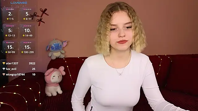 Snapshot of Dragonwind chatting on January 2025 04:55:01 AM Dragonwind online show from January 2025 04:55:01 AM