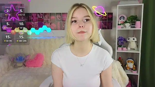 Snapshot of Dragonwind chatting on February 2025 09:19:02 PM Dragonwind online show from February 2025 09:19:02 PM