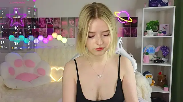 Snapshot of Dragonwind chatting on February 2025 08:41:02 PM Dragonwind online show from February 2025 08:41:02 PM