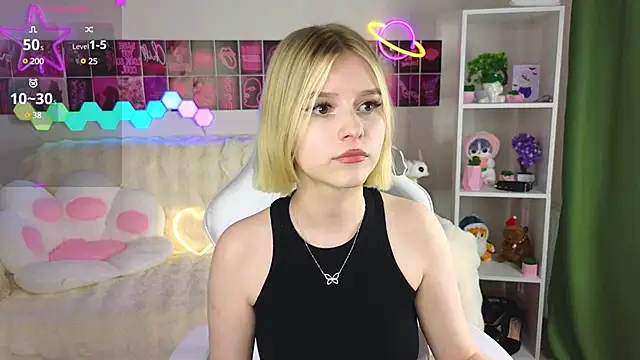 Snapshot of Dragonwind chatting on March 2025 01:35:02 AM Dragonwind online show from March 2025 01:35:02 AM