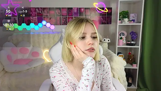 Snapshot of Dragonwind chatting on March 2025 02:38:02 AM Dragonwind online show from March 2025 02:38:02 AM