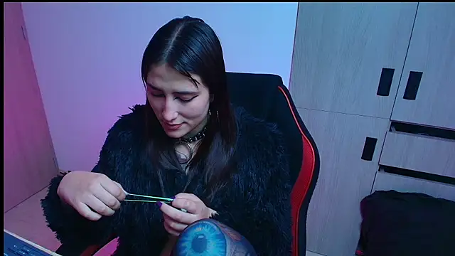 hitomi arata online show from April 2026 02:51:02 AM