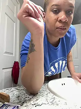 Snapshot of SexyHoneyRedd chatting on February 2025 06:10:02 PM SexyHoneyRedd online show from February 2025 06:10:02 PM