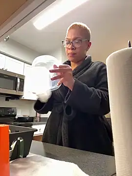 Snapshot of SexyHoneyRedd chatting on March 2026 11:32:02 PM SexyHoneyRedd online show from March 2026 11:32:02 PM