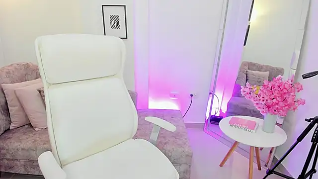 Snapshot of naomii_campbell_ chatting on November 2025 07:47:01 PM naomii campbell online show from November 2025 07:47:01 PM