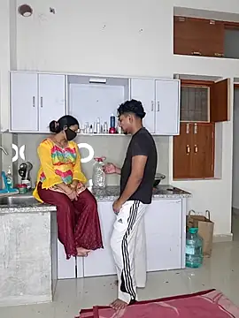 riya190 online show from April 2026 05:03:01 PM