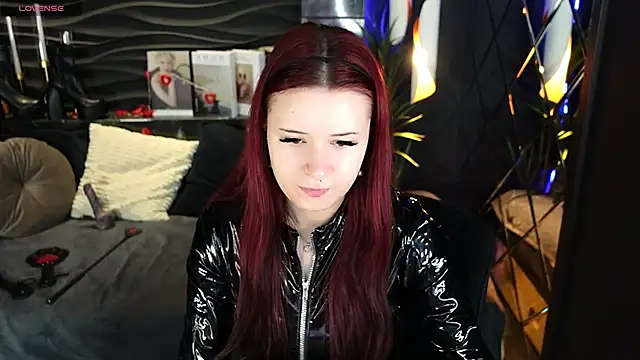 Lily Moonlight online show from March 2026 07:44:01 AM