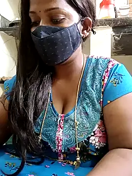 Snapshot of Renuma chatting on February 2025 05:15:02 AM Renuma online show from February 2025 05:15:02 AM