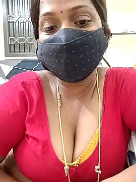 Snapshot of Renuma chatting on February 2025 01:00:02 PM Renuma online show from February 2025 01:00:02 PM