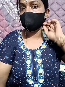 Snapshot of Renuma chatting on September 2025 11:43:02 AM Renuma online show from September 2025 11:43:02 AM