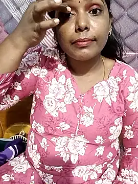 Snapshot of Renuma chatting on October 2025 03:36:02 AM Renuma online show from October 2025 03:36:02 AM