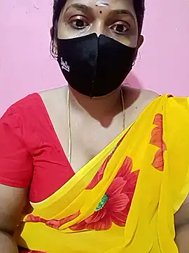 Snapshot of Renuma chatting on October 2025 11:36:02 AM Renuma online show from October 2025 11:36:02 AM