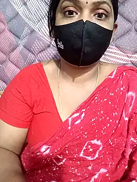 Snapshot of Renuma chatting on October 2025 03:20:02 AM Renuma online show from October 2025 03:20:02 AM