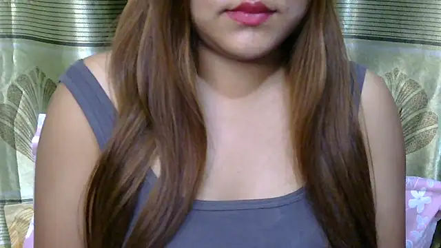 Snapshot of queen_angelina chatting on April 2026 06:30:02 PM queen angelina online show from April 2026 06:30:02 PM