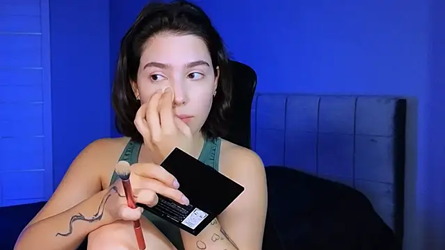 Stacy Gonzales  online show from September 2025 12:37:02 PM