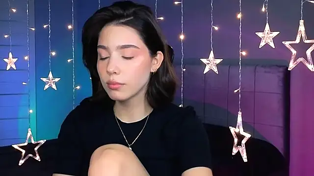 Stacy Gonzales  online show from October 2025 08:35:01 AM