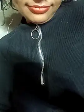 Snapshot of Wifesuman40 chatting on December 2024 08:11:01 PM Wifesuman40 online show from December 2024 08:11:01 PM