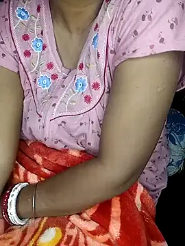 Snapshot of Wifesuman40 chatting on December 2024 04:52:01 PM Wifesuman40 online show from December 2024 04:52:01 PM