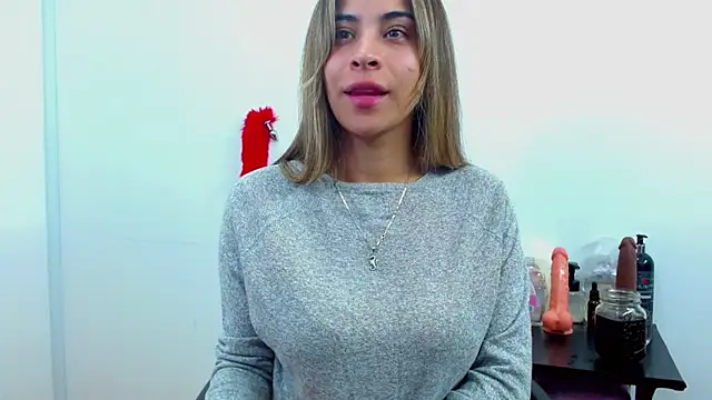 JessicaRabbit04 online show from January 2025 09:20:01 PM