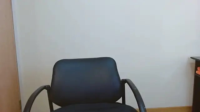 JessicaRabbit04 online show from March 2025 07:10:01 AM