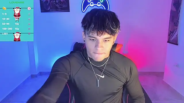 Snapshot of LuciferM_Star chatting on November 2025 10:10:02 PM LuciferM Star online show from November 2025 10:10:02 PM