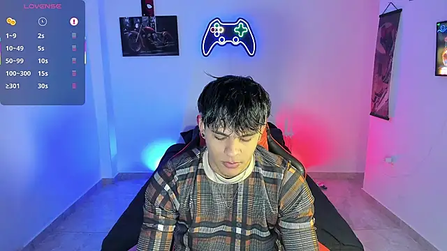 Snapshot of LuciferM_Star chatting on November 2025 02:32:02 AM LuciferM Star online show from November 2025 02:32:02 AM