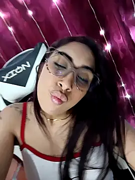 Snapshot of ifeelverywet_andhot chatting on April 2026 05:30:01 PM ifeelverywet andhot online show from April 2026 05:30:01 PM