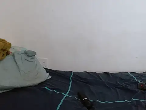 kittydollyx02 online show from February 2026 04:55:02 AM