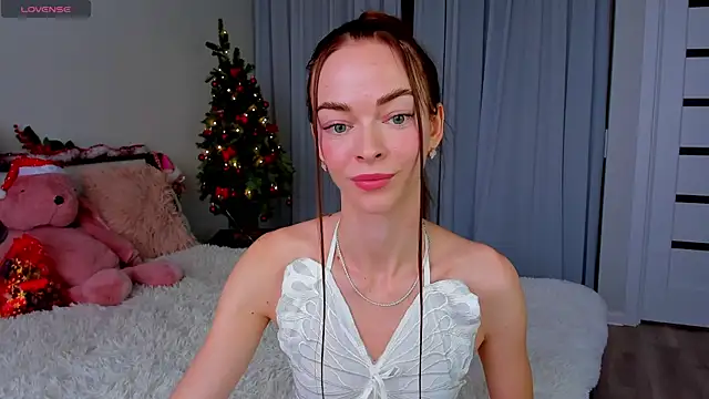 Undertheskin online show from December 2024 04:20:01 PM