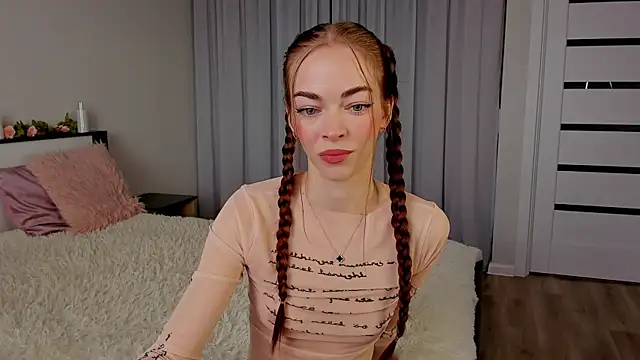 Undertheskin online show from April 2026 09:47:01 AM