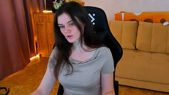 Snapshot of Lora_Cain chatting on December 2024 01:51:01 PM Lora Cain online show from December 2024 01:51:01 PM