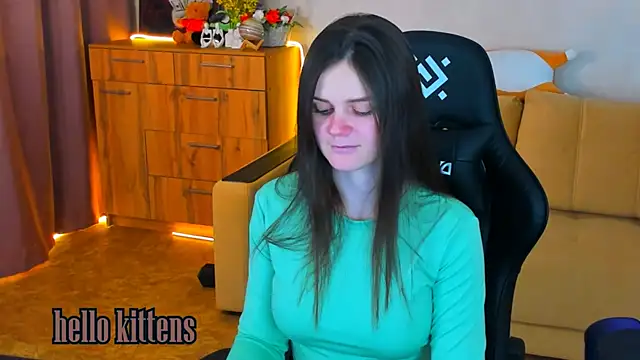 Snapshot of Lora_Cain chatting on December 2024 03:08:02 PM Lora Cain online show from December 2024 03:08:02 PM