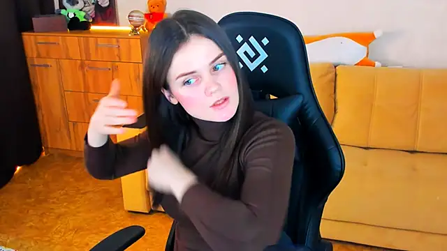 Snapshot of Lora_Cain chatting on January 2025 01:56:01 PM Lora Cain online show from January 2025 01:56:01 PM