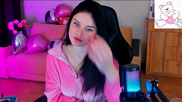 Snapshot of Lora_Cain chatting on February 2025 01:57:01 PM Lora Cain online show from February 2025 01:57:01 PM