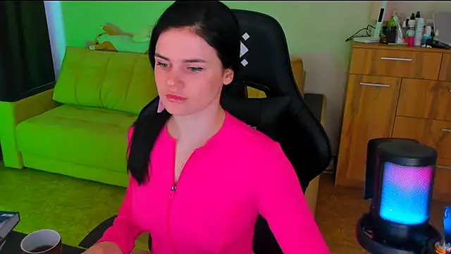 Snapshot of Lora_Cain chatting on March 2025 05:33:02 AM Lora Cain online show from March 2025 05:33:02 AM