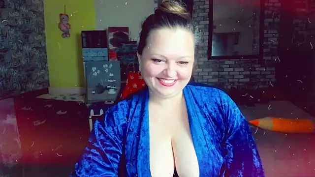 Snapshot of KlaraHoll chatting on December 2024 08:33:01 PM KlaraHoll online show from December 2024 08:33:01 PM