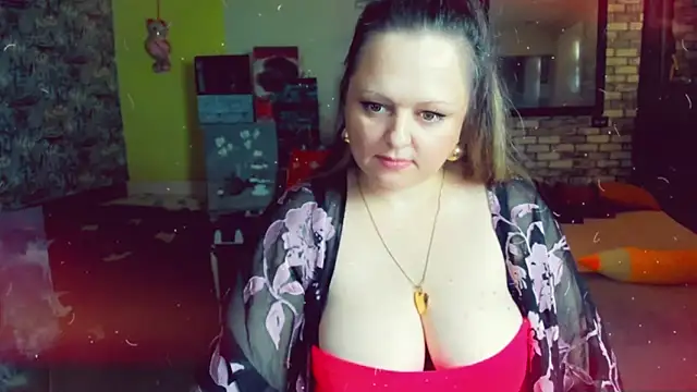 Snapshot of KlaraHoll chatting on December 2024 08:45:02 AM KlaraHoll online show from December 2024 08:45:02 AM