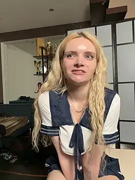 Snapshot of Amber_Kawaii chatting on March 2026 07:32:01 PM Amber Kawaii online show from March 2026 07:32:01 PM