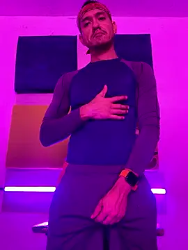 Snapshot of thesummerboy chatting on December 2024 07:14:01 AM thesummerboy online show from December 2024 07:14:01 AM